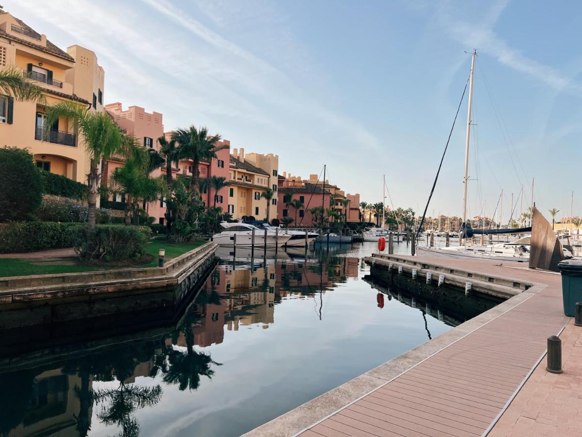 Sotogrande Alboaire- Waterfront Luxury 4 Bedroom Apt In The Marina Of 소토그란데 외부 사진